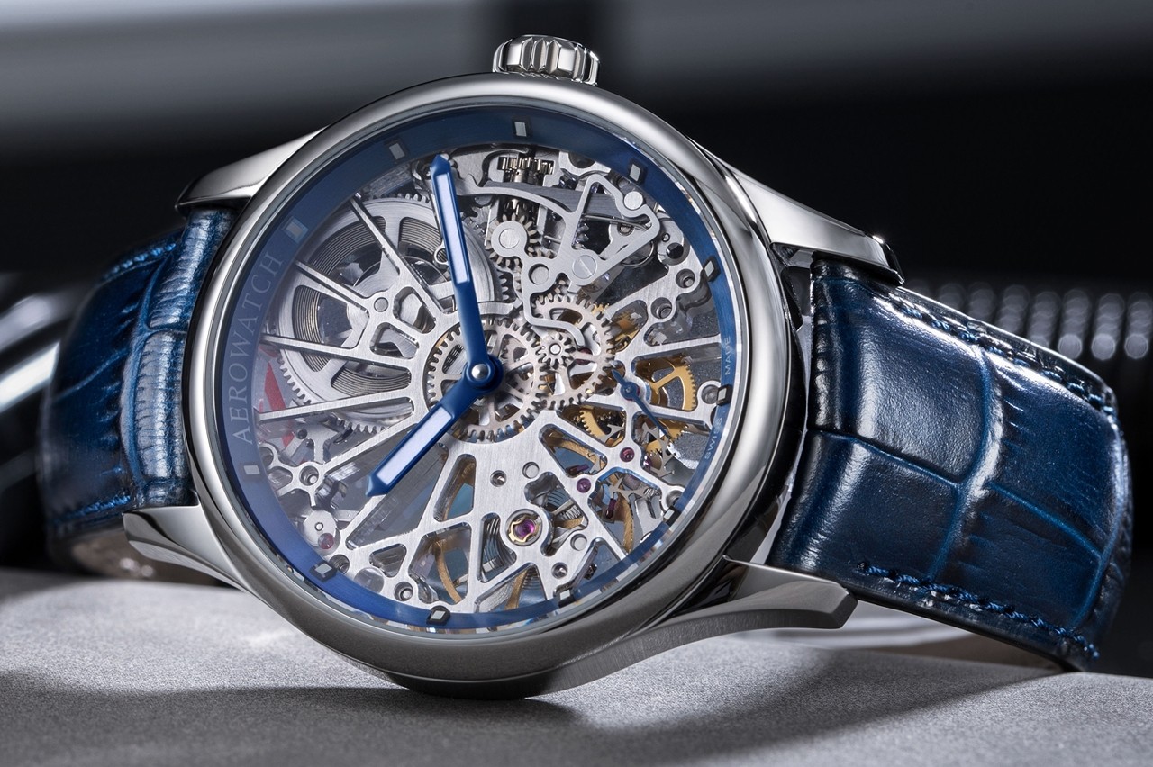 Aerowatch Renaissance Cobweb Skeleton Bleu