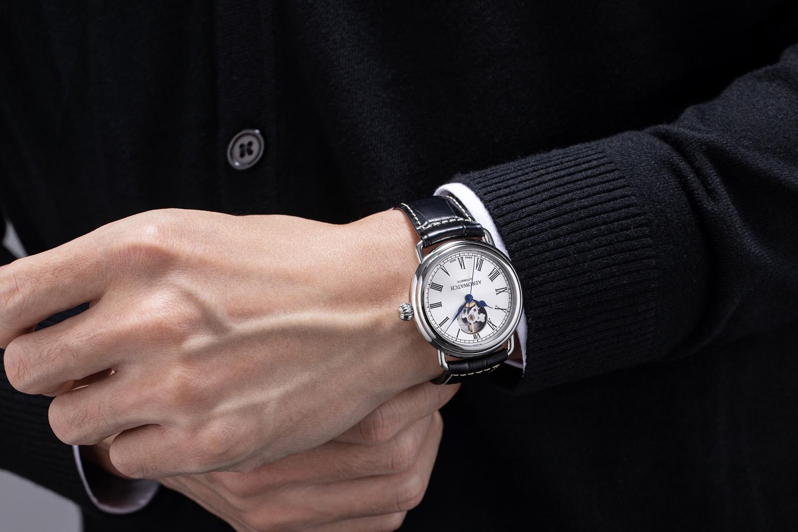 Aerowatch 1942 Automatic Open Heart cuir noir