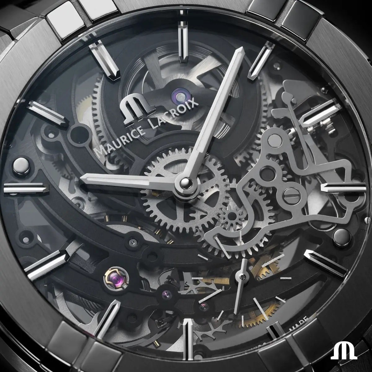 Maurice Lacroix AIKON Skeleton 45mm, Squelette, bracelet en acier