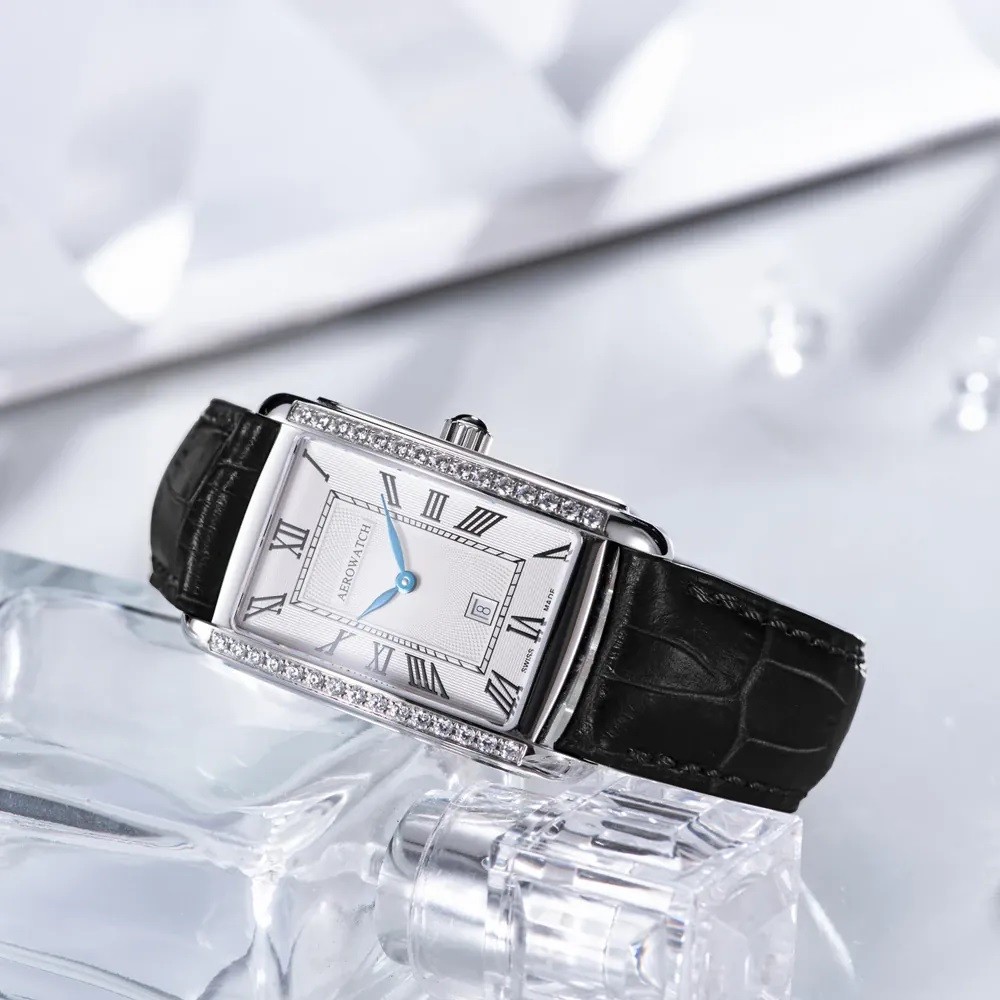Aérowatch, Intuition Classic, Lady, quartz, Diamants, cuir noir