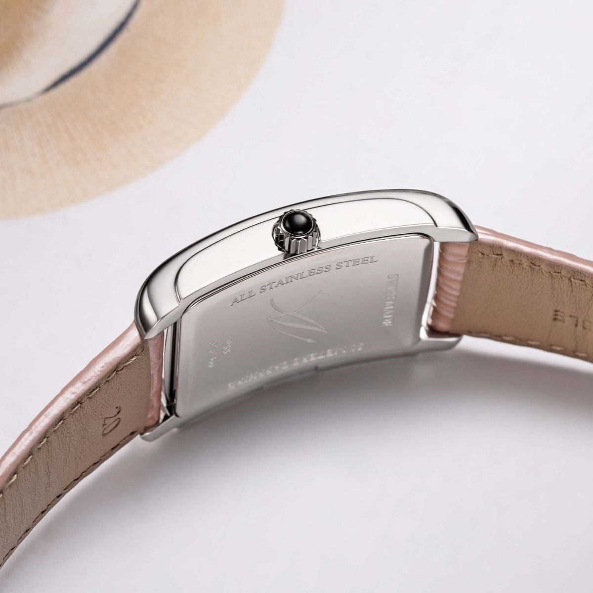 Aérowatch, Intuition, Lady, quartz, Diamants, cuir rose