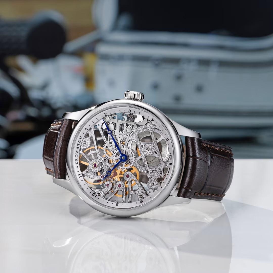 Montre Aerowatch Renaissance squelette mécanique cuir.